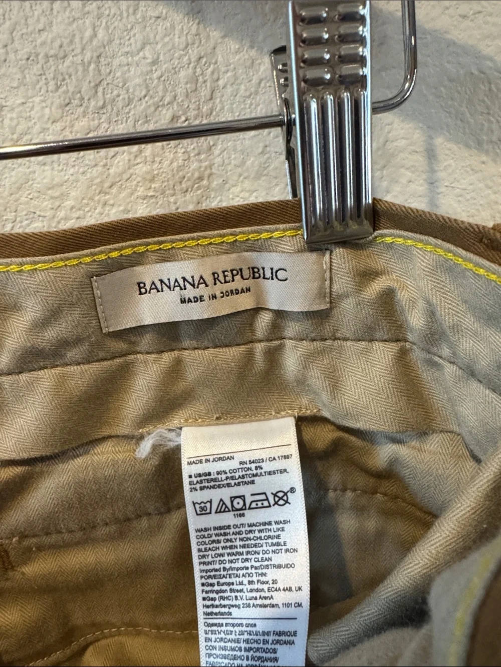 Banana Republic Men's Chinos in Camel Brown